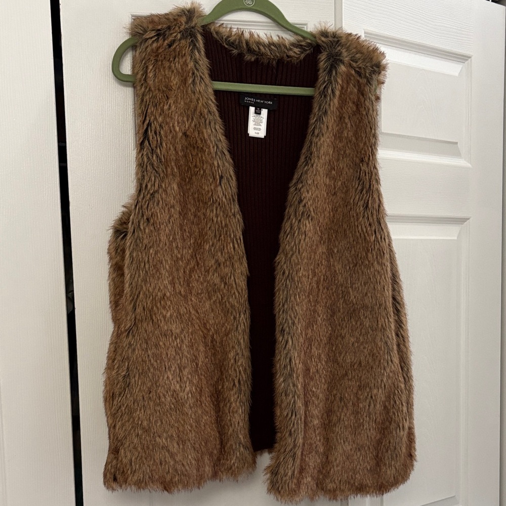 Jones New York Chocolate Faux Fur Vest